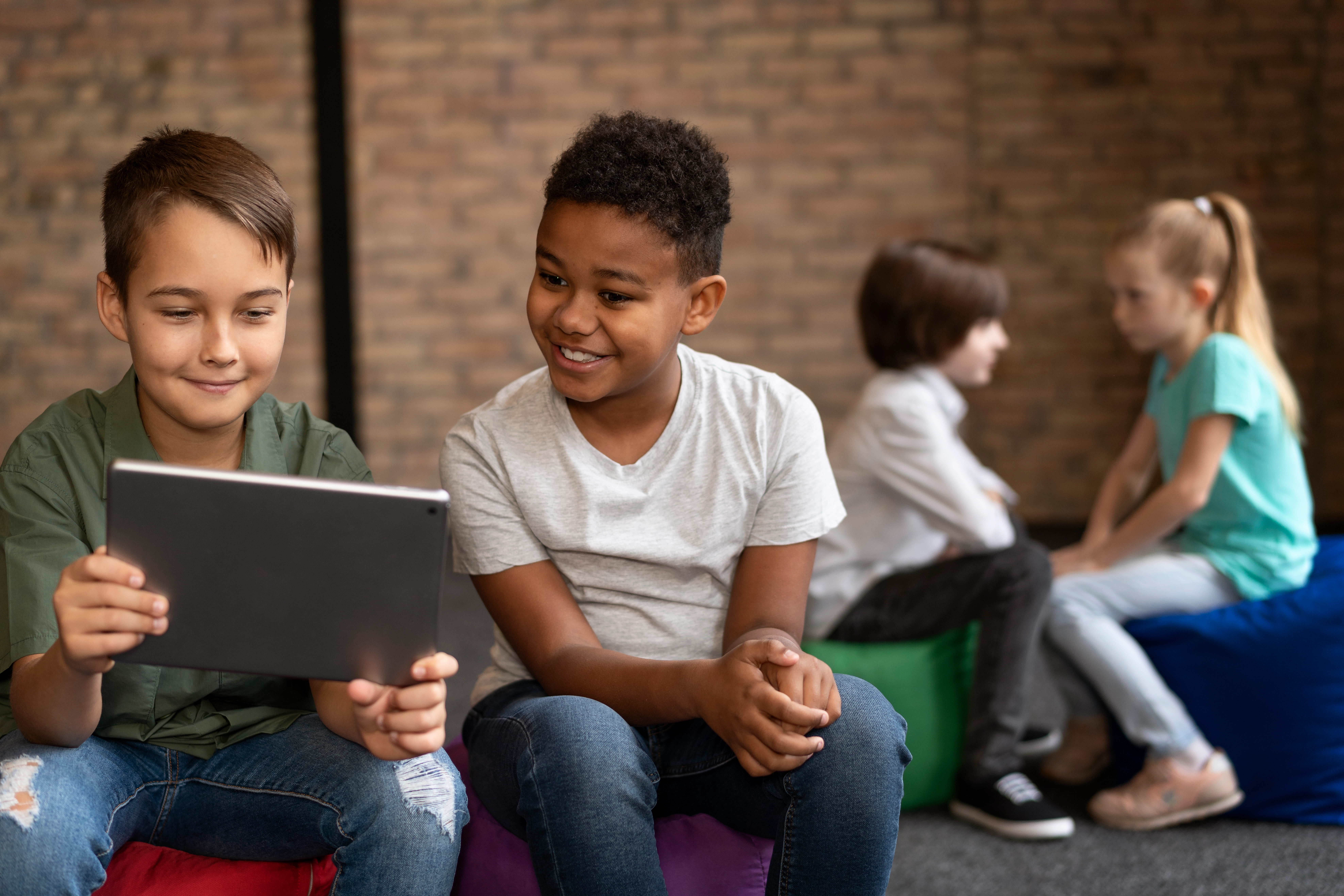 Empowering Rural Schools: Viewlo’s CSR Vision for Digital Campus Tours